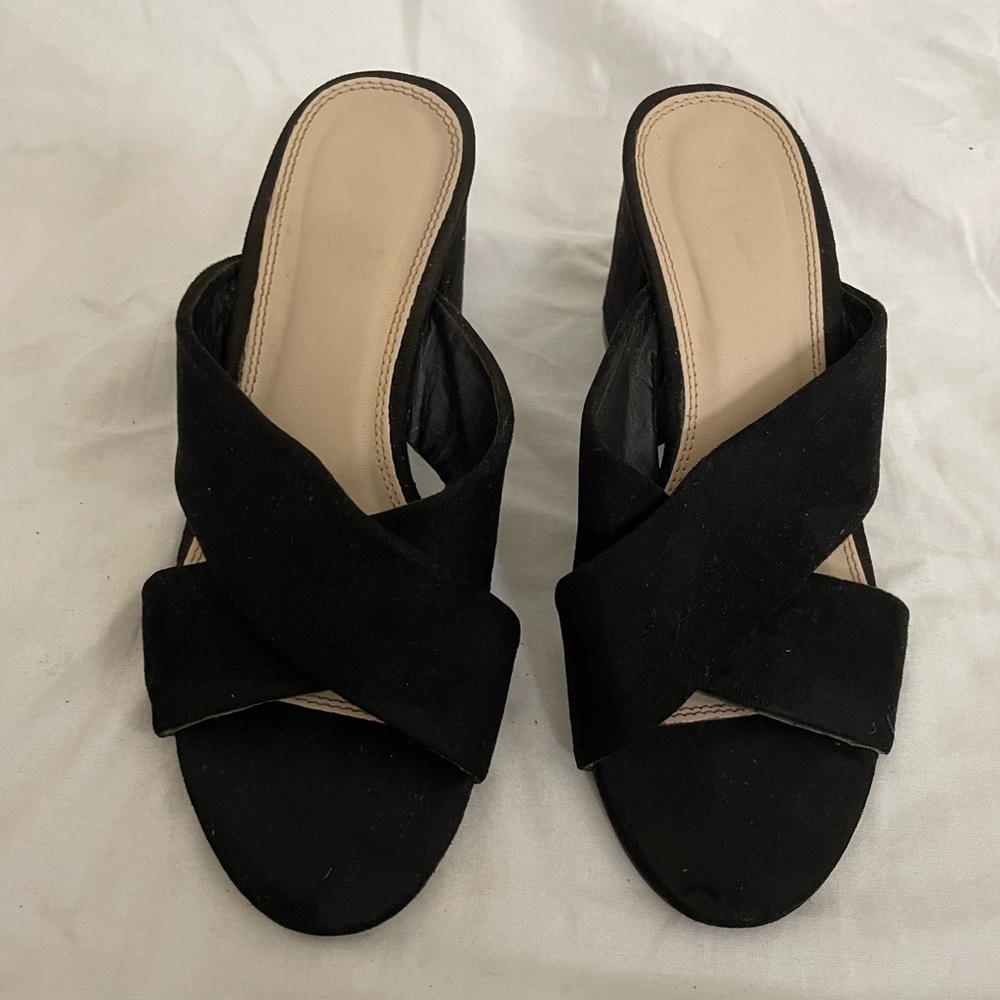 Womens timeless black heels